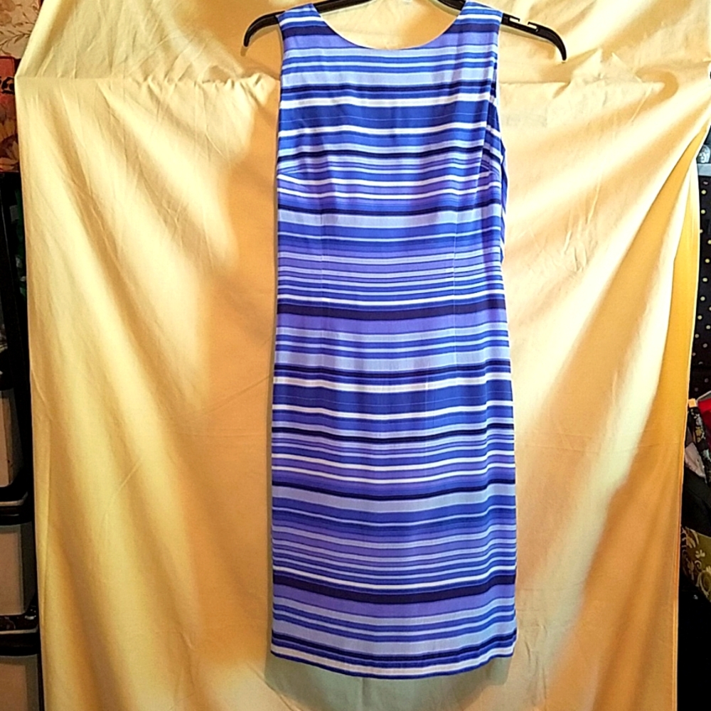 ADdress Maggy, silk, shades of blue, lavender, white stripes. Size 10